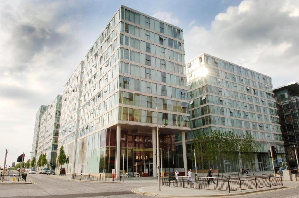 City Stay Apartments - Hub Milton Keynes Exteriör bild